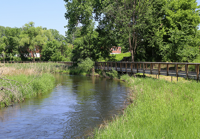 creekside-park-minnehaha-creek