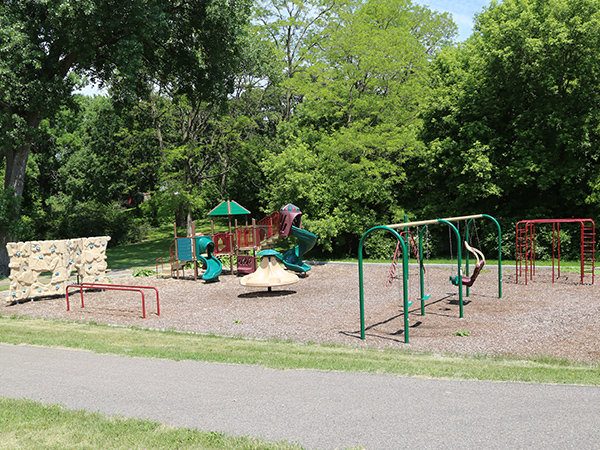 hampshire-park-playground