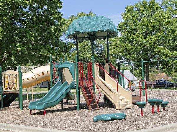 oak hill park playground